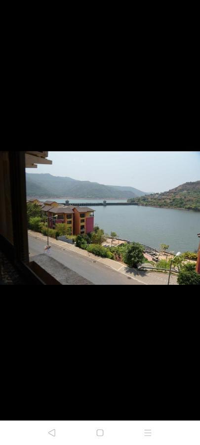 2Bhk Lake View Apartment Lavasa Exteriér fotografie