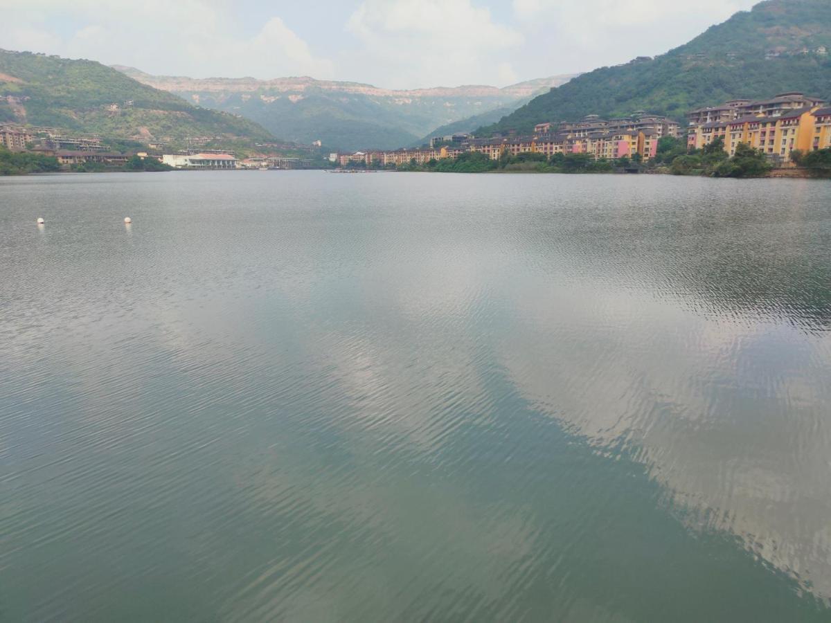 2Bhk Lake View Apartment Lavasa Exteriér fotografie
